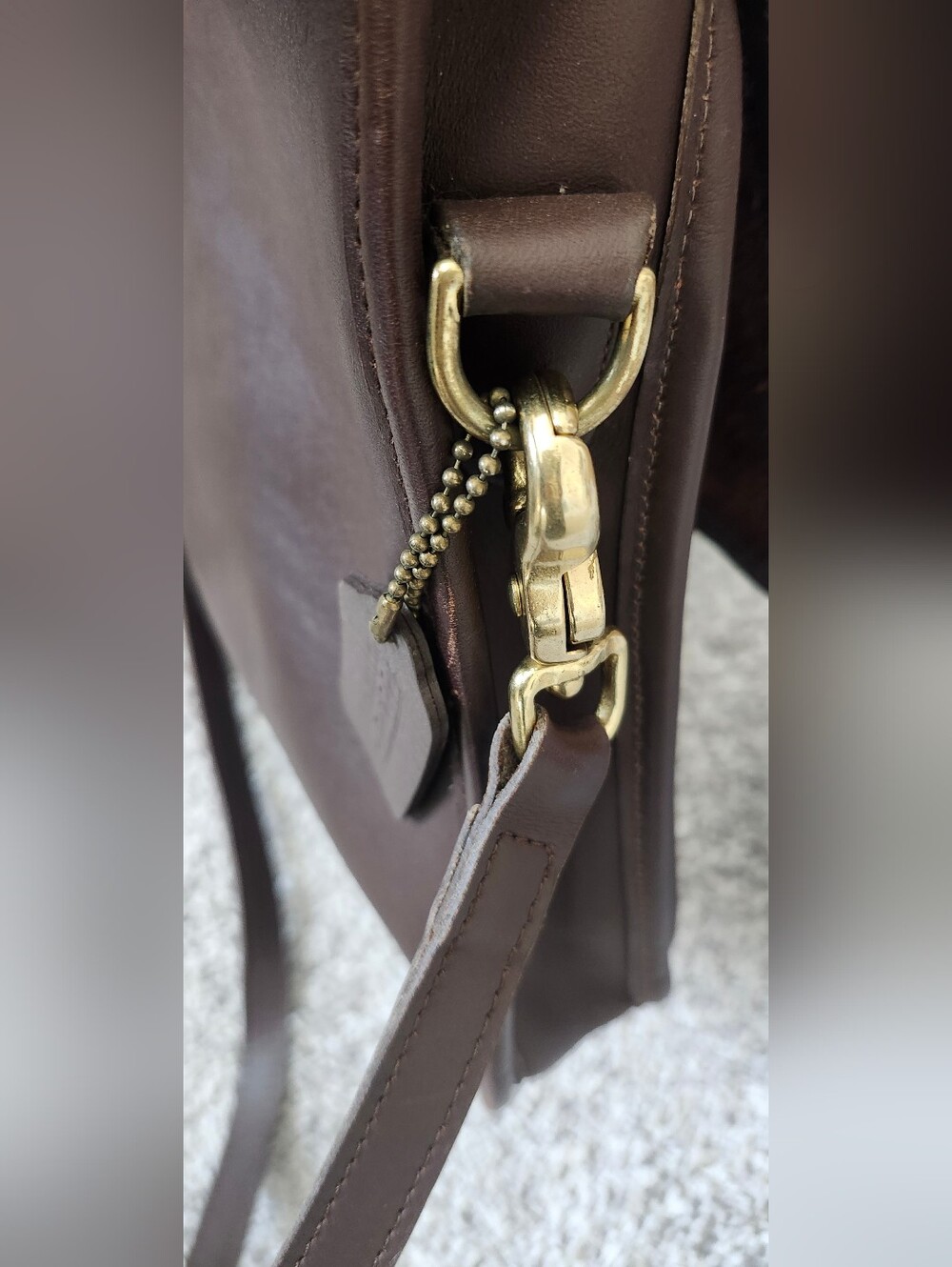 Coach $610 Vintage Station Crossbody Bag 1530 Brown Gold Accents Bag Charm - Picture 6 of 7